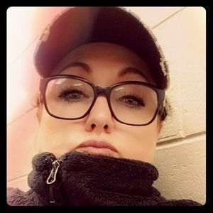 Meet your Posher, Gina